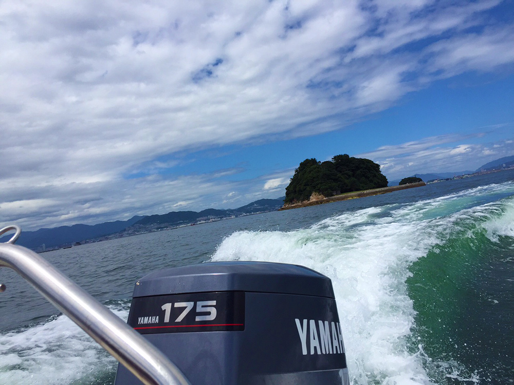A bord d'un bateau dans le mer intérieure de Seto