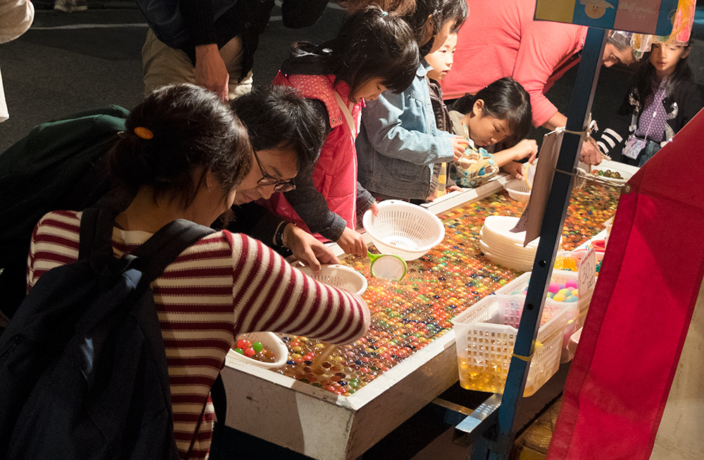 Jeu de pêche aux boules, matsuri, Japon