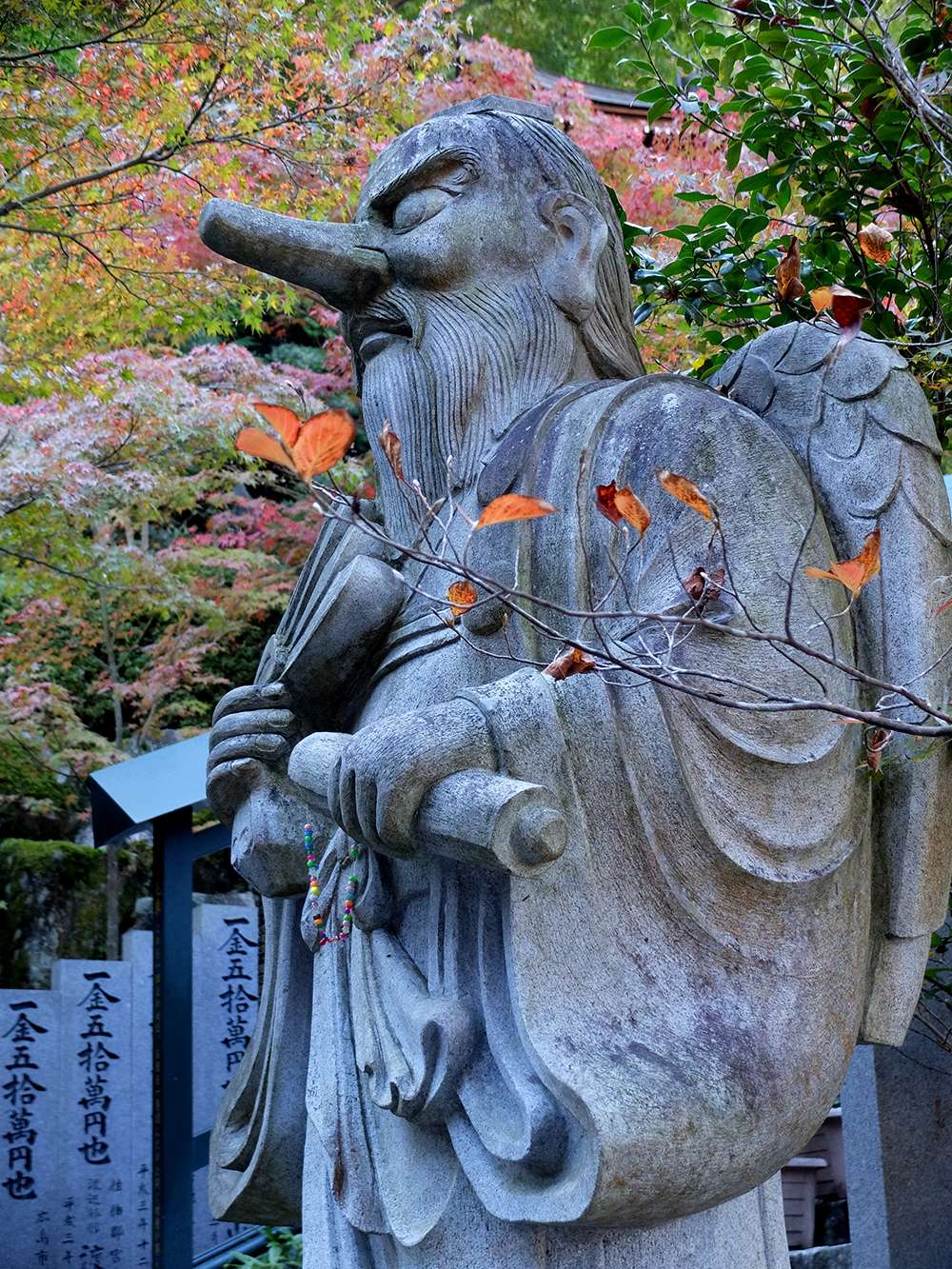 Tengu, temple Daisho-in, Miyajima