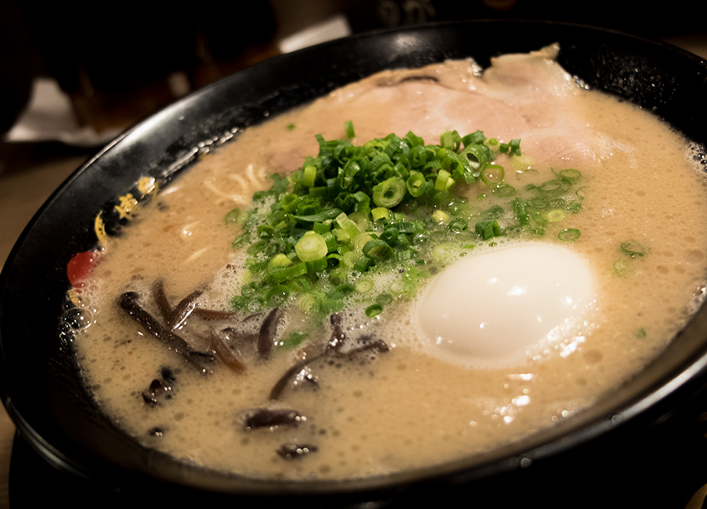 tonkostu ramen à 一幸舎 ikkōsha, Hakata