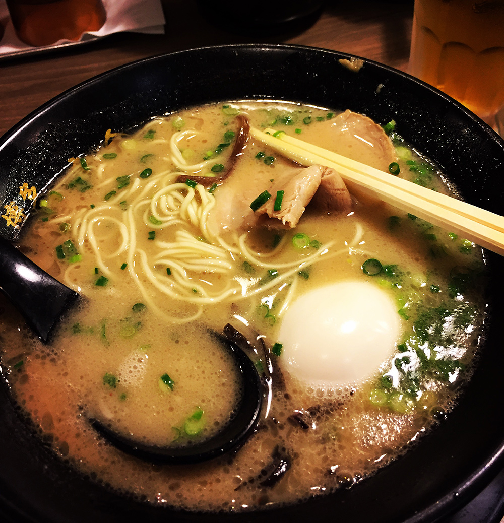 tonkostu ramen à 一幸舎 ikkōsha, Hakata