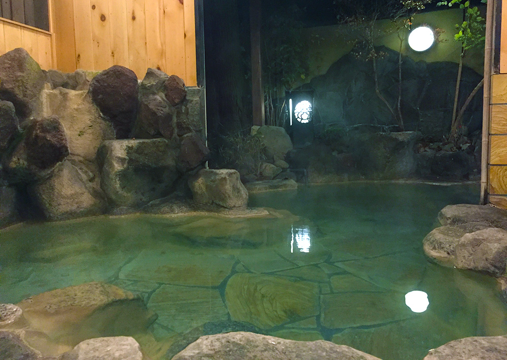 貸切風呂 kashikiri furo, bain que l'on peut réserver à Oyado Ichizen