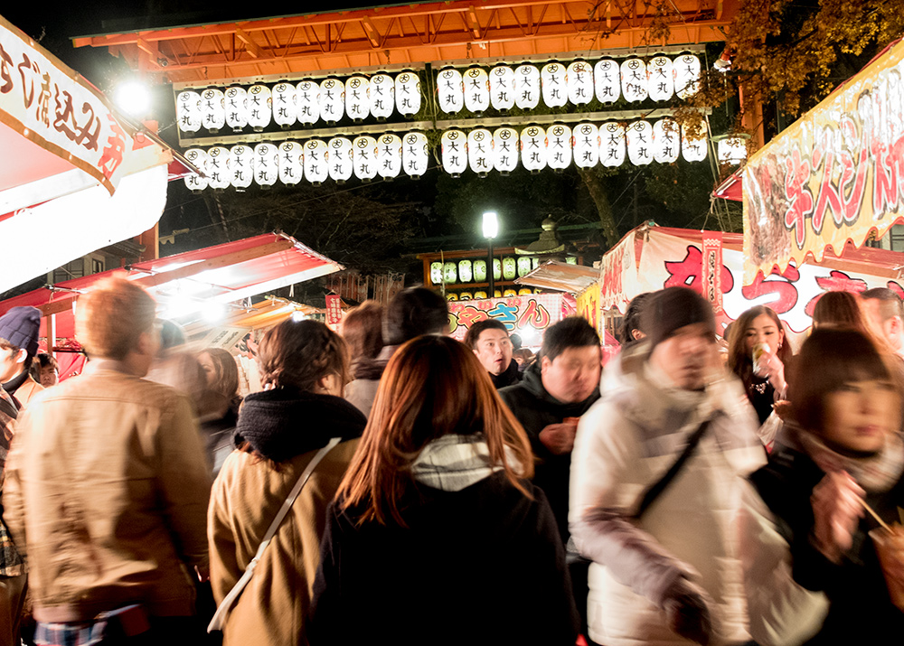 Sanctuaire Yasaka-jinja, Kyoto, à 6h du matin le 1er Janvier