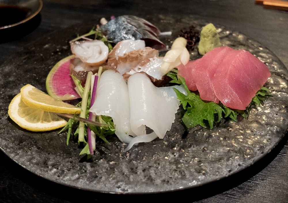 sashimis de seiche, poulpe, thon et maquereau - Izakaya Aitsuki あい月 Hiroshima