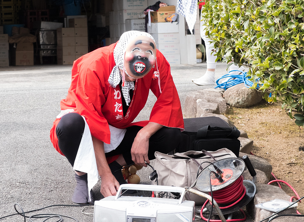 Hyottoko (ヒョットコ), danseur traditionnel japonais représentant un ivrogne
