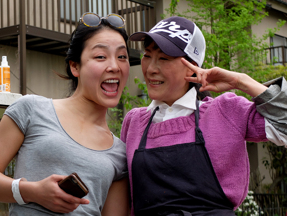 Mère et fille coréennes au Japon