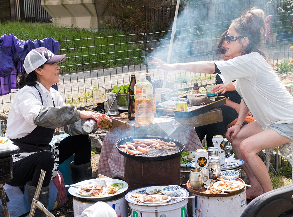 barbecue dans un jardin, Kanawajima, Hiroshima, Japon