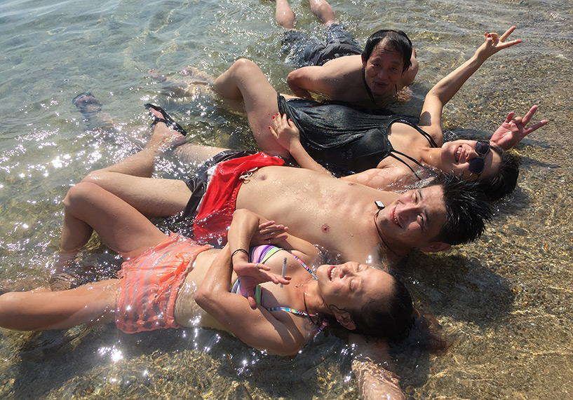 japonais à la plage