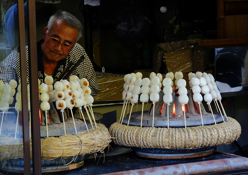 mochis grillés Sandankyo Japon