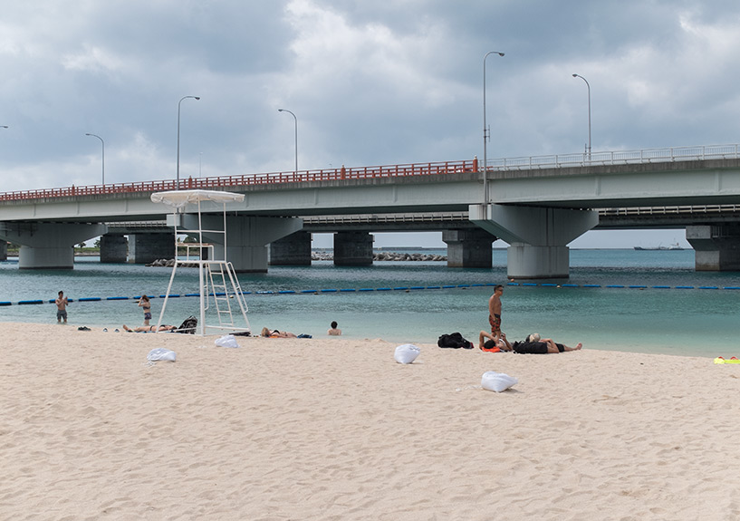 plage sous l'autoroute, Naminoue, Naha