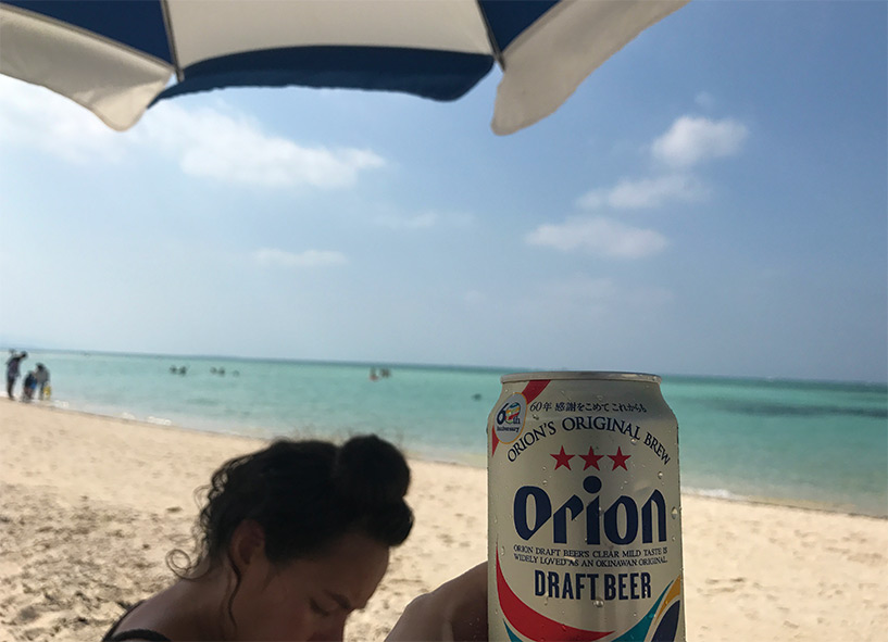 Orion beer sur Kondoi Beach, Taketomi-jima