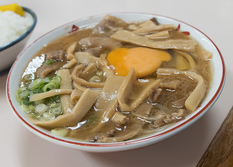 Ramen de Tokushima (simplement appelées Soba ou Chuka Soba sur place)