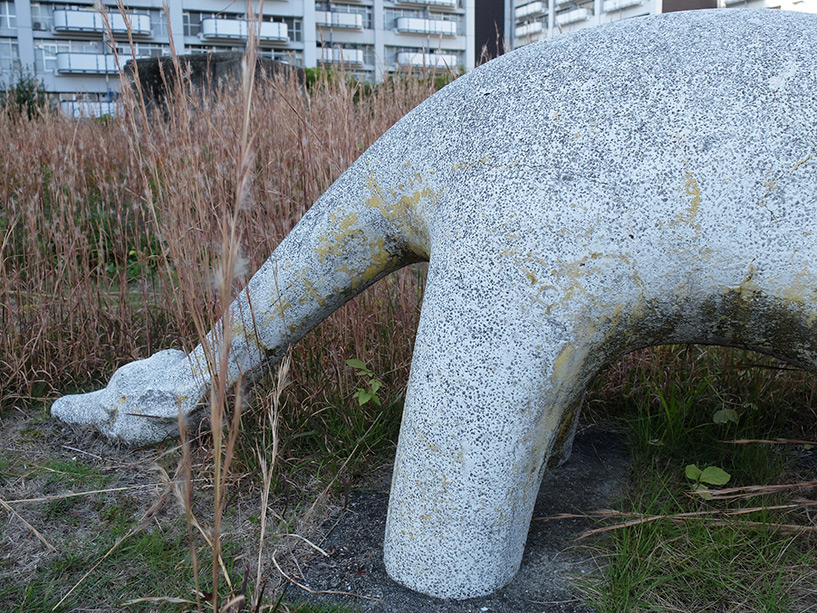 AIre de jeux vintage au Japon, dinausore