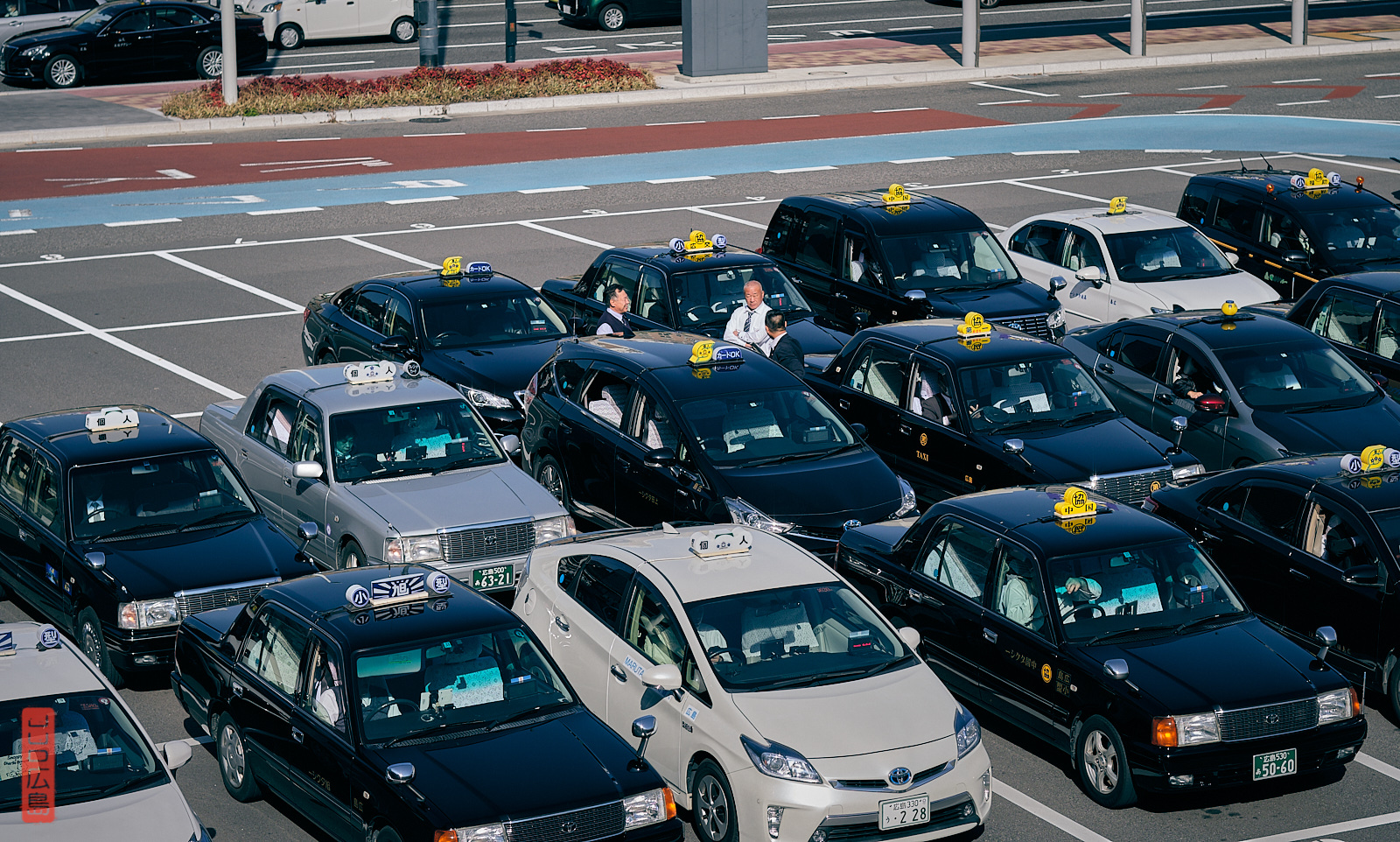 Chauffeurs de taxi japonais, gare d'Hiroshima