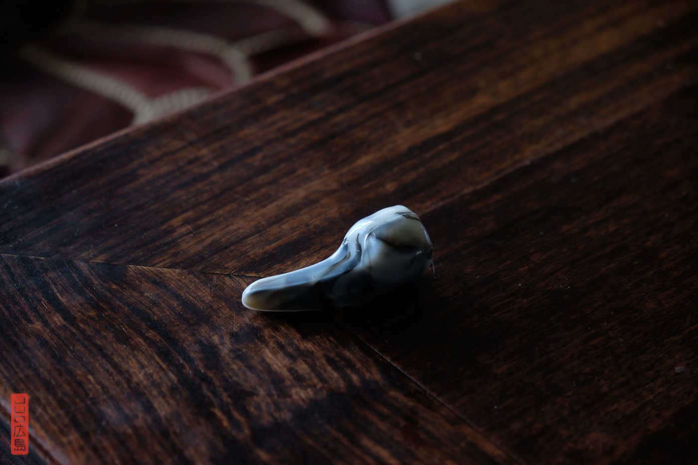 tsume (ツメ) ou bachi (バチ), le plectre du sanshin
