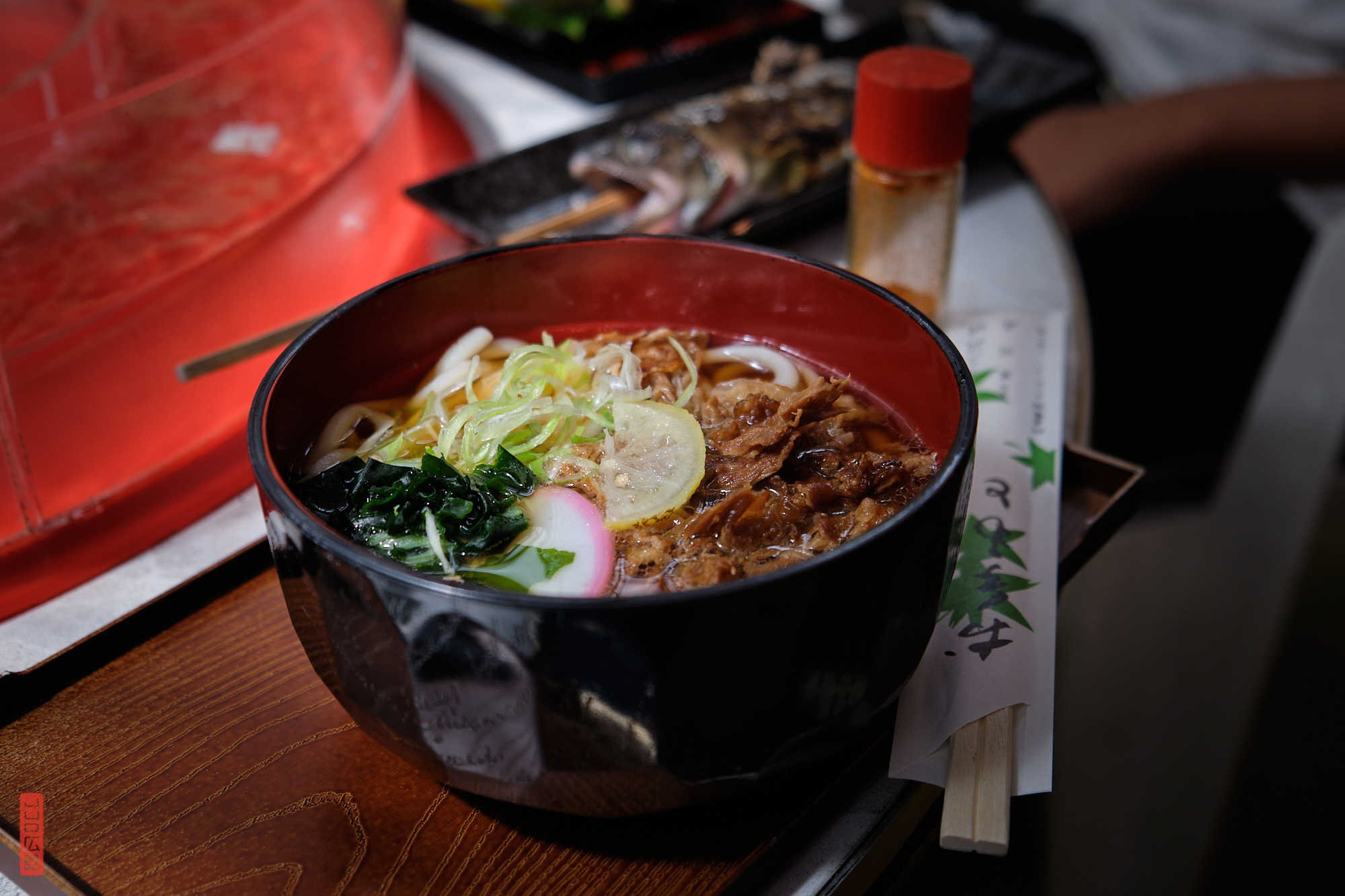 Niku udon et yamame grillé à Kurobuchi-so